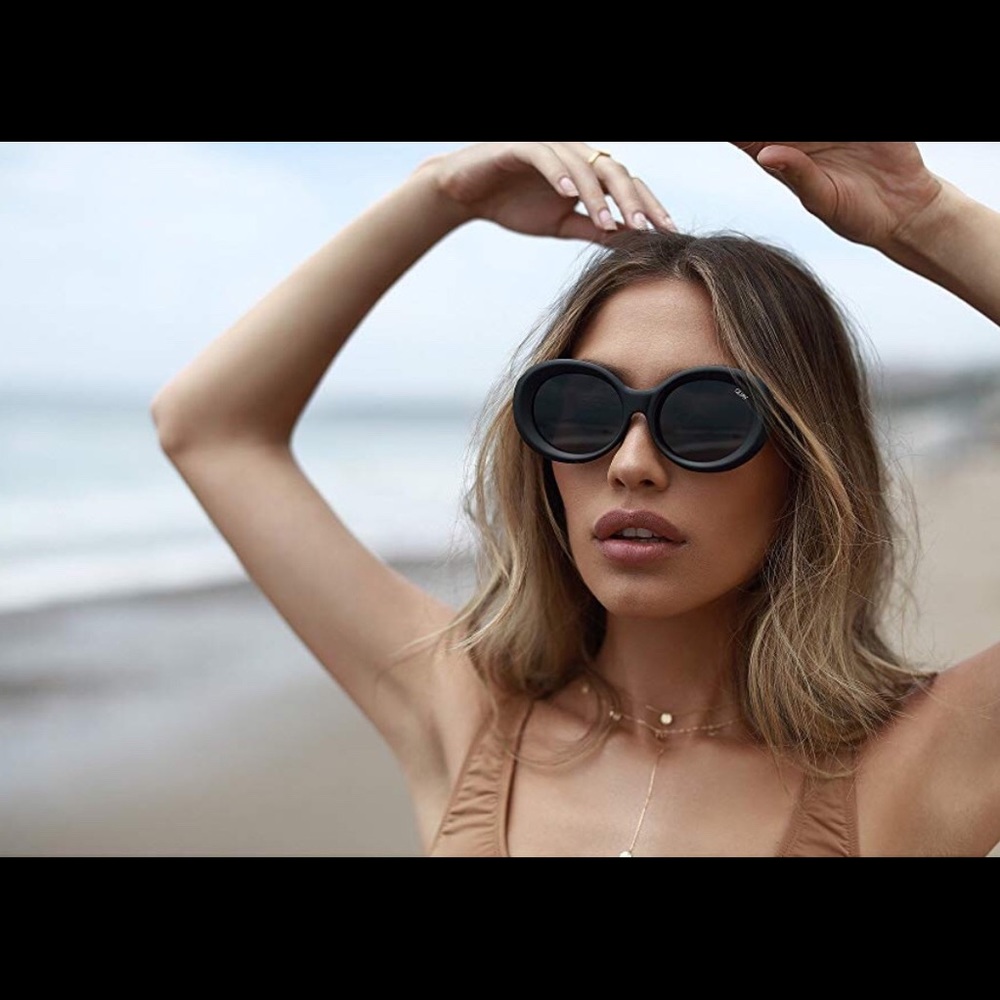 Quay Mess Around Oval Sunglasses